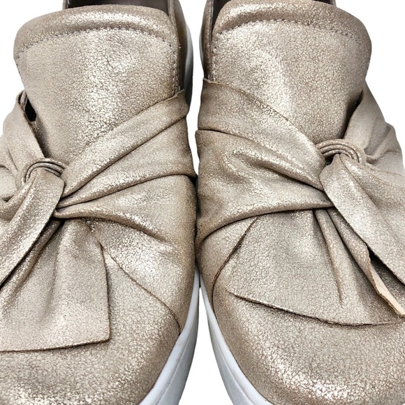 Donald Pliner Celeste Sneaker - Picture 4 of 9